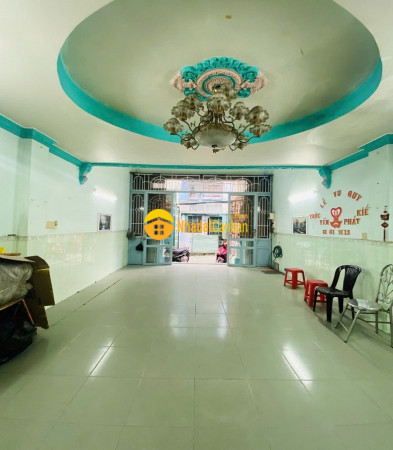 Bán chdv đường bình tiên, p8, q6, 98m2, 5 tầng, 12 phòng, ngay chợ bình tiên