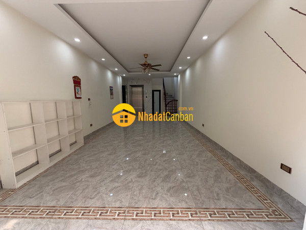 Tư đình nhà mới ở ngay ngõ thông thang máy nhập