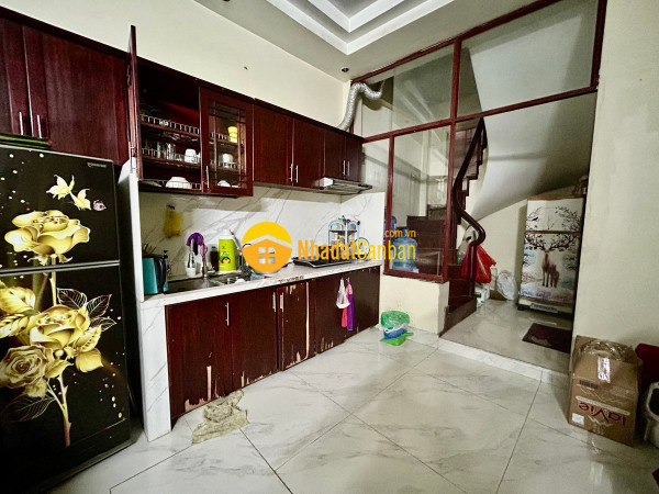 Nhà đẹp lõi bồ đề ô tô vào ngõ thông hồng tiến