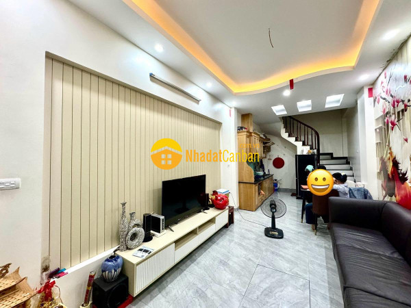 Bán nhà phố lê trọng tấn hoàng mai gần kđt định công, nhà đẹp 5 tầng rất gần đường ô tô.