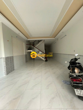 Chủ gửi bán hoặc cho thuê nhà 1 trệt 3 lầu trục chính a2 kdc phú an, cái răng, cần thơ