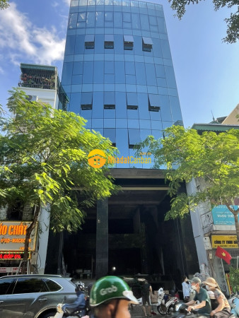 Bán toà nhà văn phòng vip 9 tầng mặt phố khâm thiên dt 380m2 mt 10.5m. giá 215 tỷ