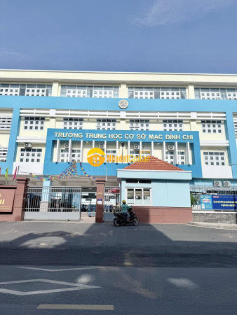 Xe hơi đỗ cửa, 40m2 trệt lầu chắc chắn, bên hông cv lê thị riêng 1 bước sang quận 10.