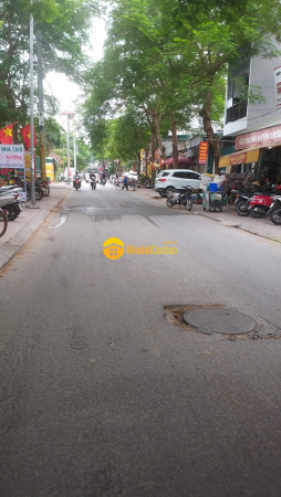 Bán nhà phố đội cấn ba đình, kinhdoanh, 84m2, mt 8m, 15.8 tỷ