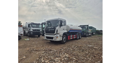 Xe bồn tưới nước rửa đường